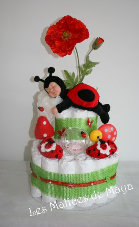 gâteau de couches SIESTE DE LA PETITE COCCINELLE